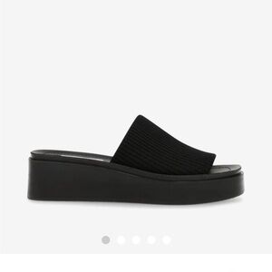 Steve Madden platform sandals